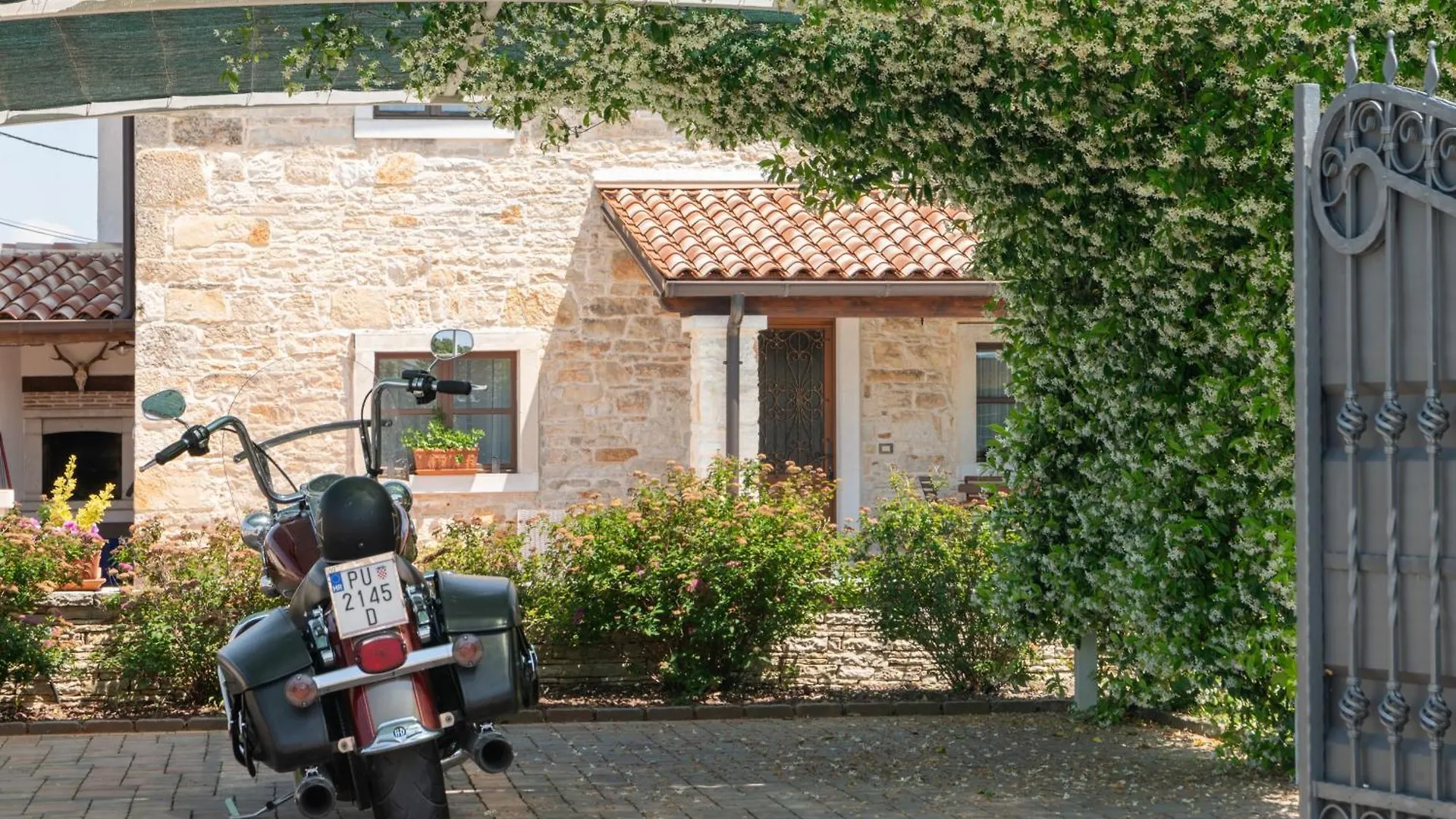 Villa Gina Valtura